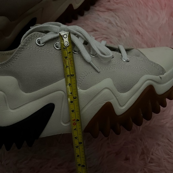 Converse - Picture 6 of 10